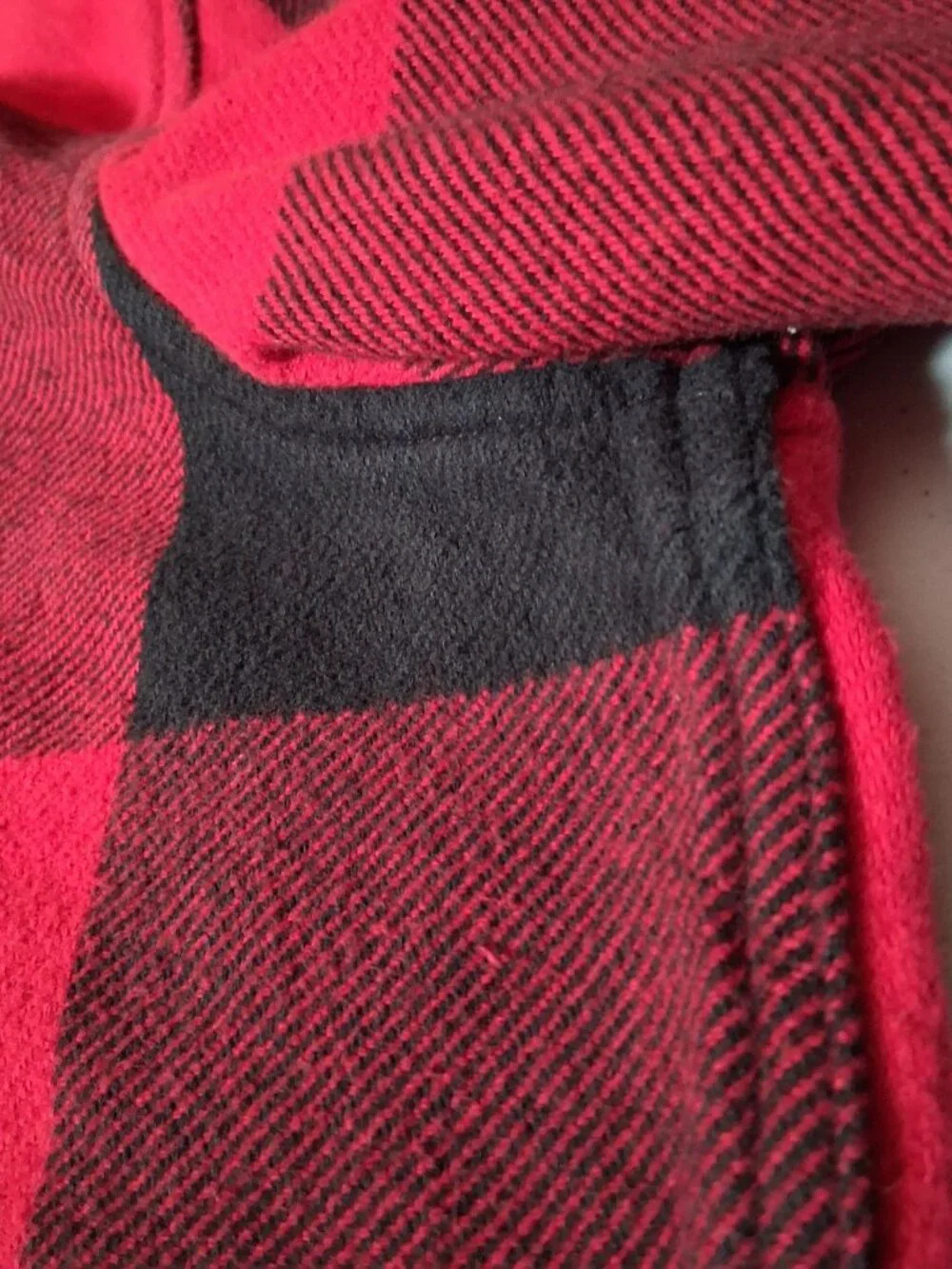 American Eagle Flannel Shirt Men XL Red Black Buffalo Plaid Heavyweight Classic - Picture 16 of 16